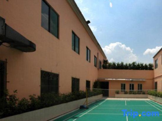 Чжаоцин: Zuiranju Holiday Hotel