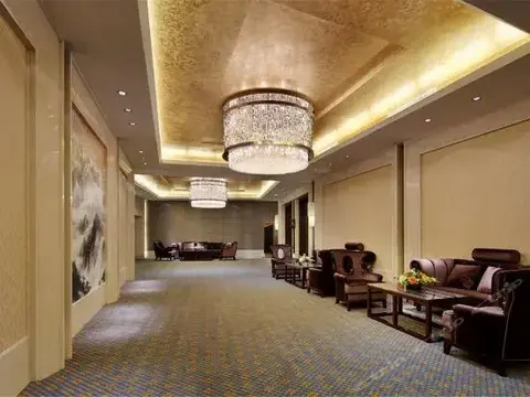 Цюйцзин: Fubang Jinjiang Internatioanl Hotel