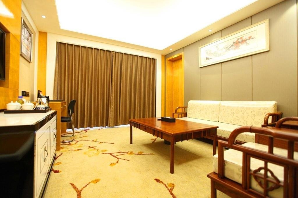 Цюйцзин: Century Garden Hotel