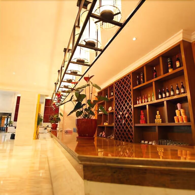 Цюйцзин: Century Garden Hotel
