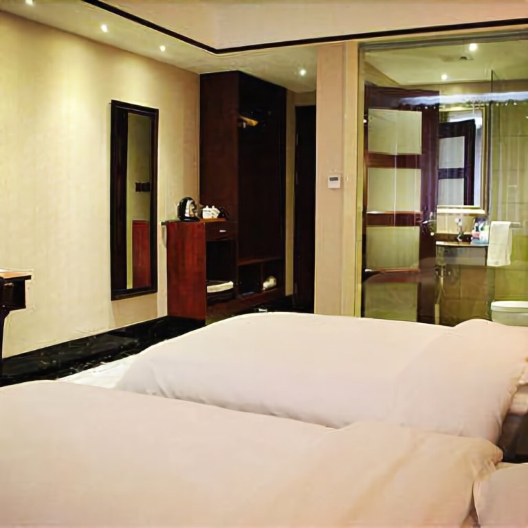 Yijia Baiyun Hotel — фото 1