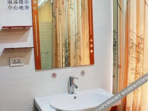 Лючжоу: Chunhe Business Hotel