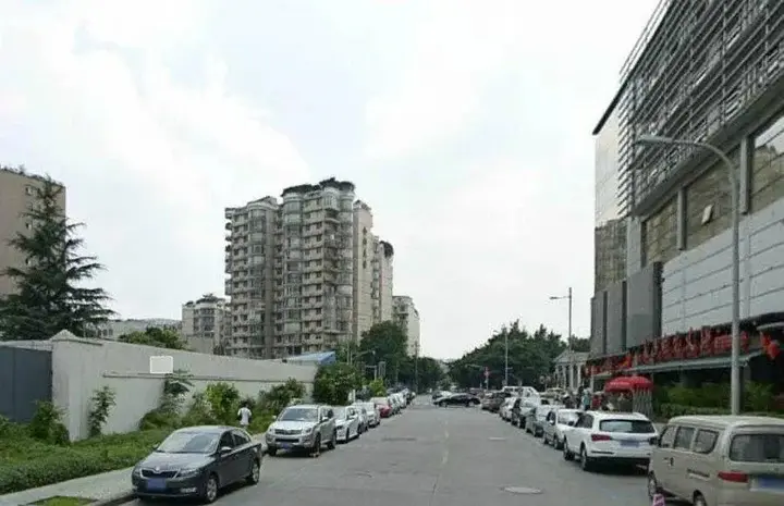 Чэнду: Lea House Garden Hotel