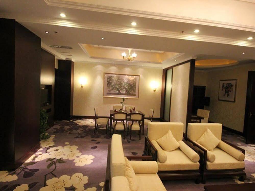 Тайан: Tianyu Runhua International Hotel