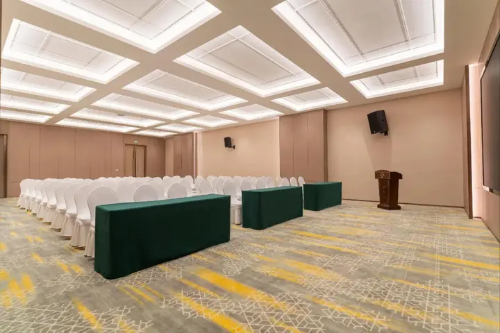Урумчи: Excemon Xinjiang Yilite Hotel