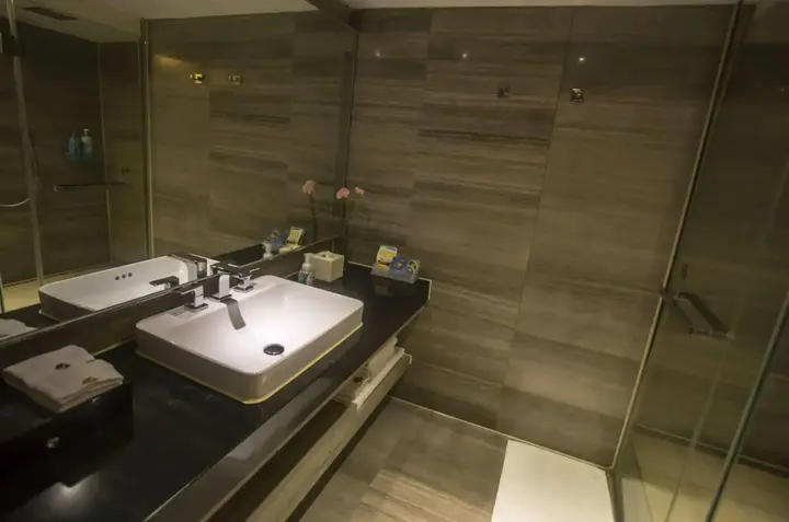 Цюаньчжоу: Manhattan Kinlen Hotel - Shishi