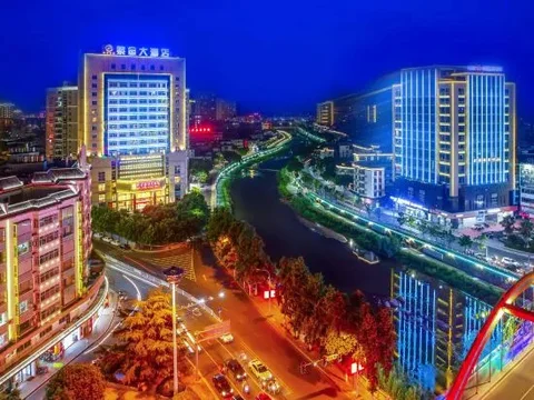 Лунъянь: Longyan Wuping Zijin Hotel