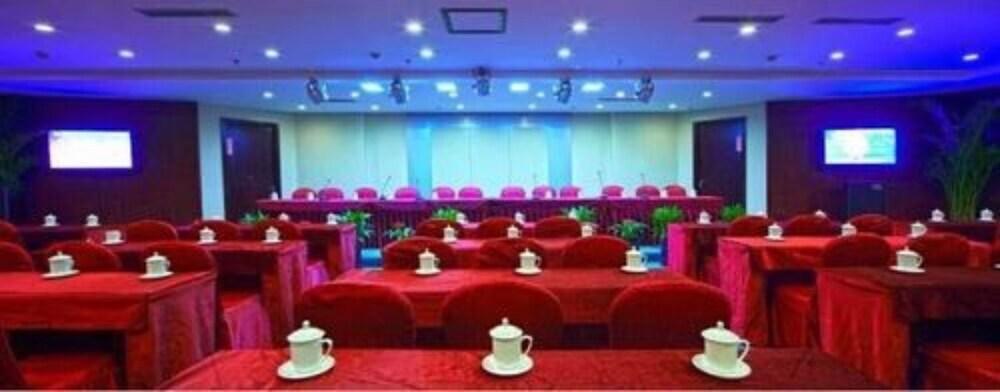 Синин: Xining Xingwang International Hotel