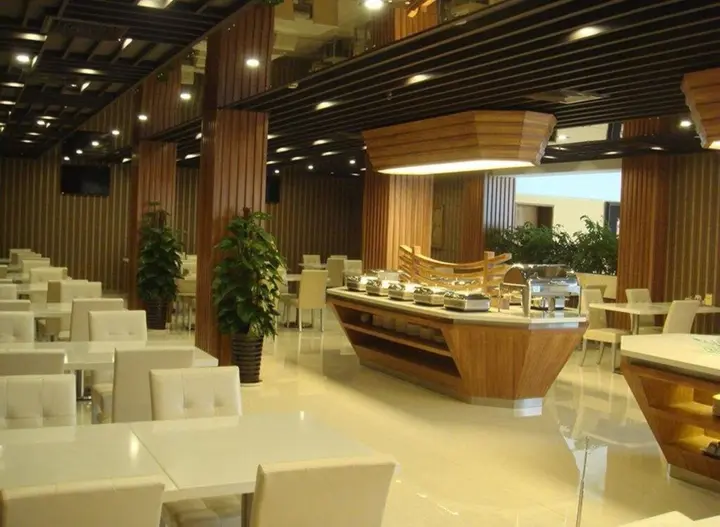 Циндао: Eastern Light International Qingdao