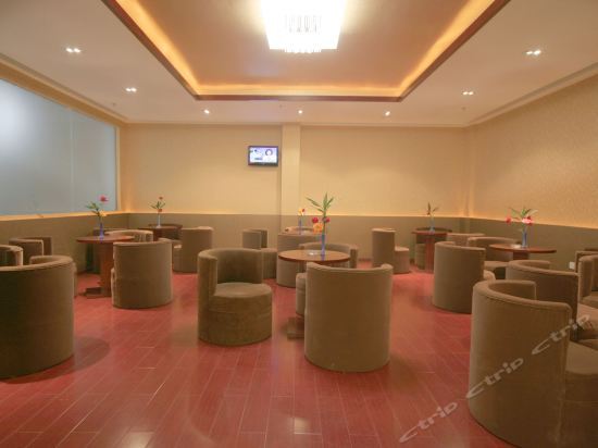 Шанграо: 瑞怡清华园大酒店(婺源高铁站店)