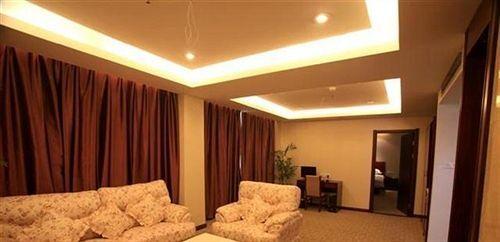 Шанграо: Huayi Hotel Wuyuan