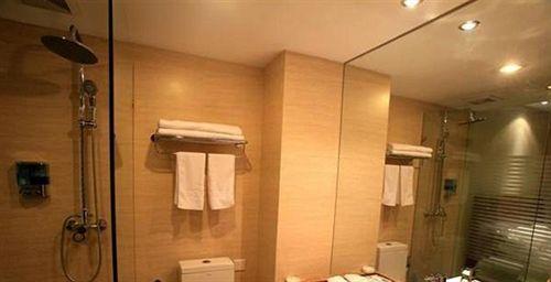 Шанграо: Huayi Hotel Wuyuan