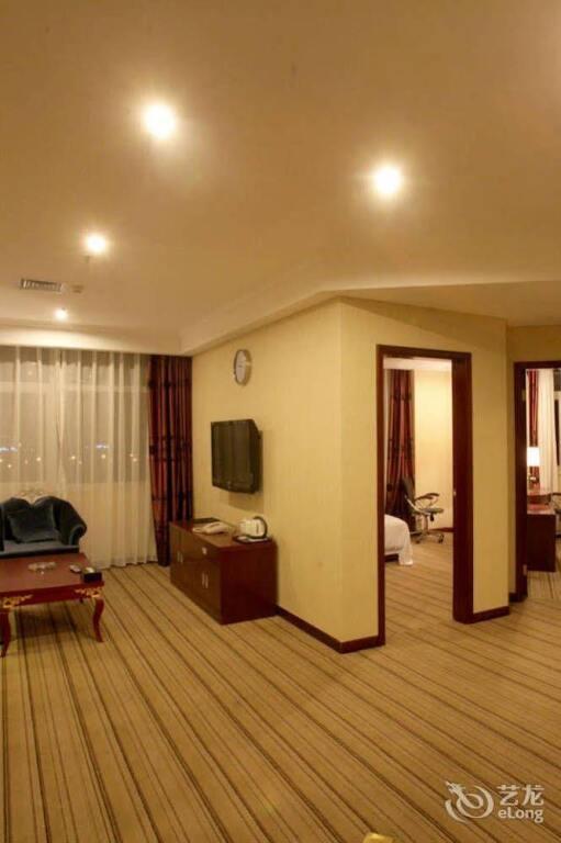 Чжанцзякоу: Yihai International Business Hotel