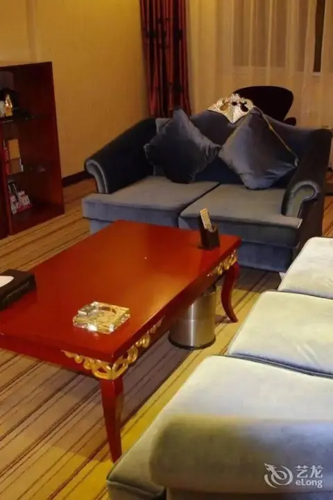 Чжанцзякоу: Yihai International Business Hotel