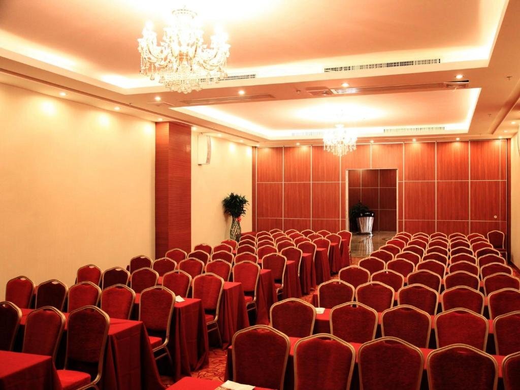 Наньнин: Li Tai International Hotel