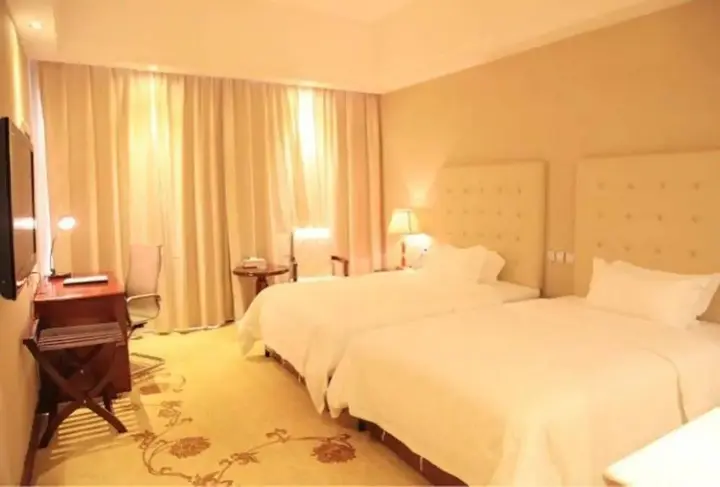 Наньнин: Li Tai International Hotel