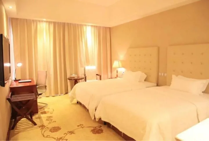 Наньнин: Li Tai International Hotel