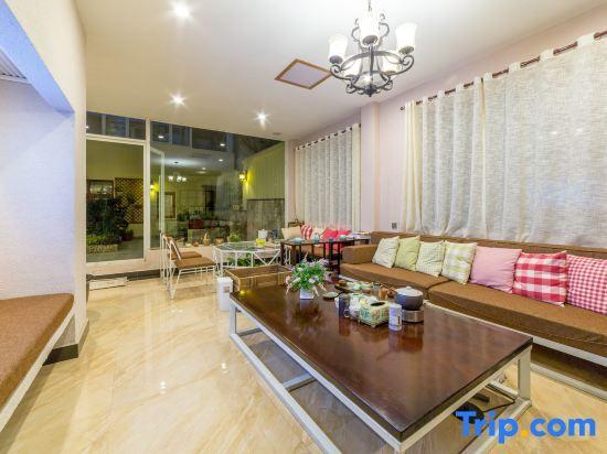 Шангри-Ла: Shangri la Joy Boutique Yododo Inn