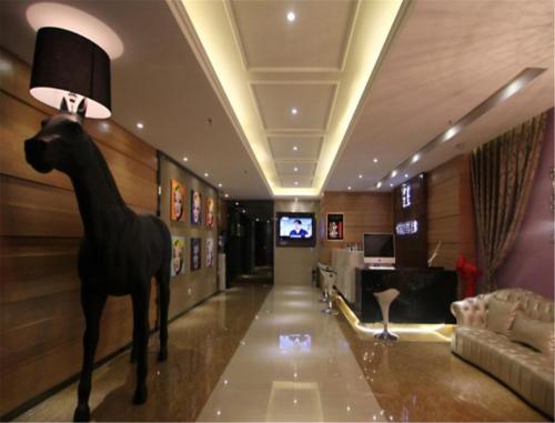 Jingyuan Lianduo Boutique Hotel Qingdao May Fourth Square Branch — фото 1