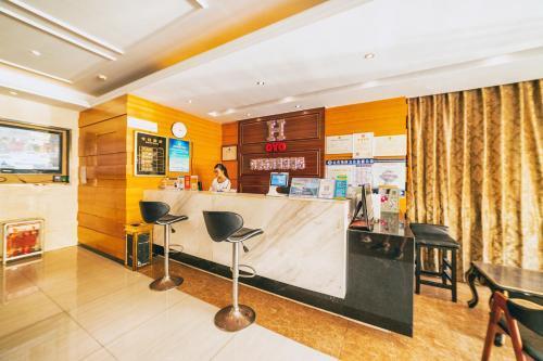 Циндао: Jingyuan Lianduo Boutique Hotel Qingdao May Fourth Square Branch
