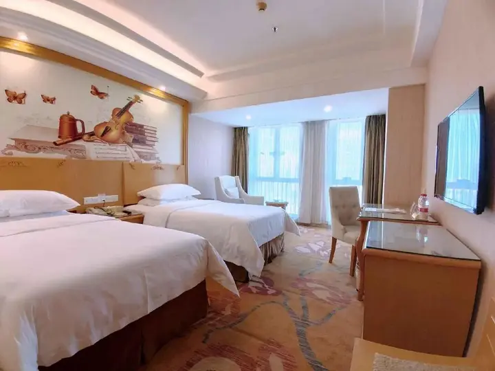Дунгуань: Vienna Hotel Dongguan Shatian Humen Port