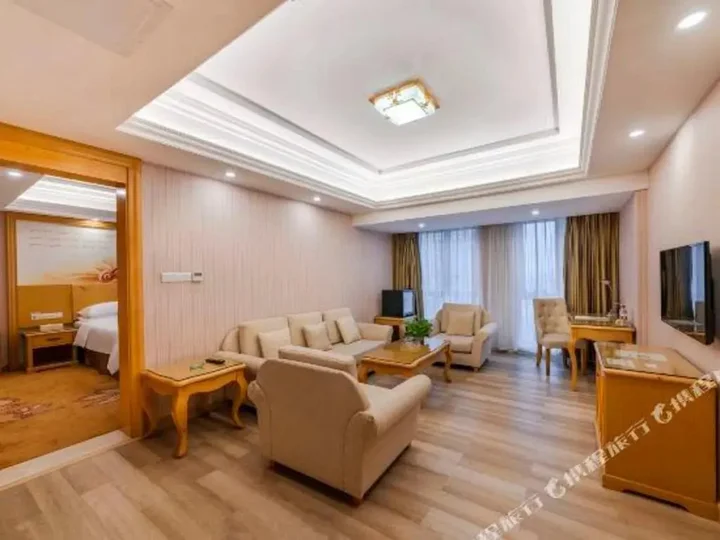 Дунгуань: Vienna Hotel Dongguan Shatian Humen Port