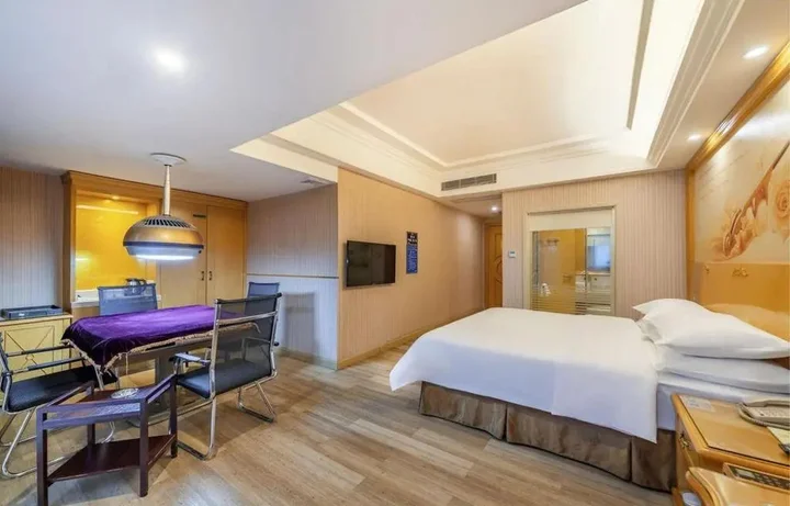 Дунгуань: Vienna Hotel Dongguan Shatian Humen Port