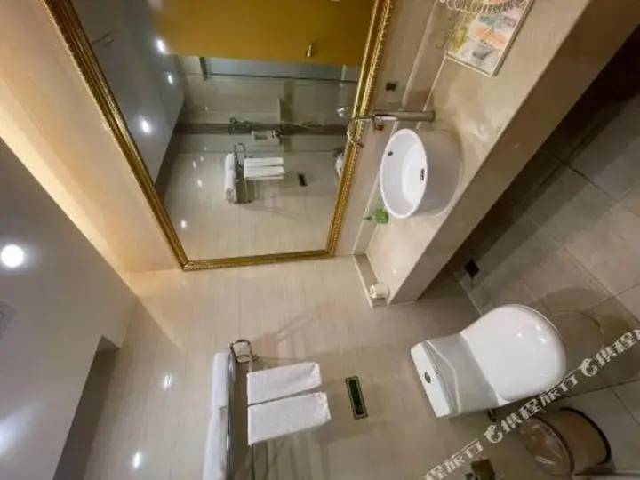 Дунгуань: Vienna Hotel Dongguan Shatian Humen Port