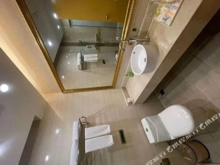 Дунгуань: Vienna Hotel Dongguan Shatian Humen Port