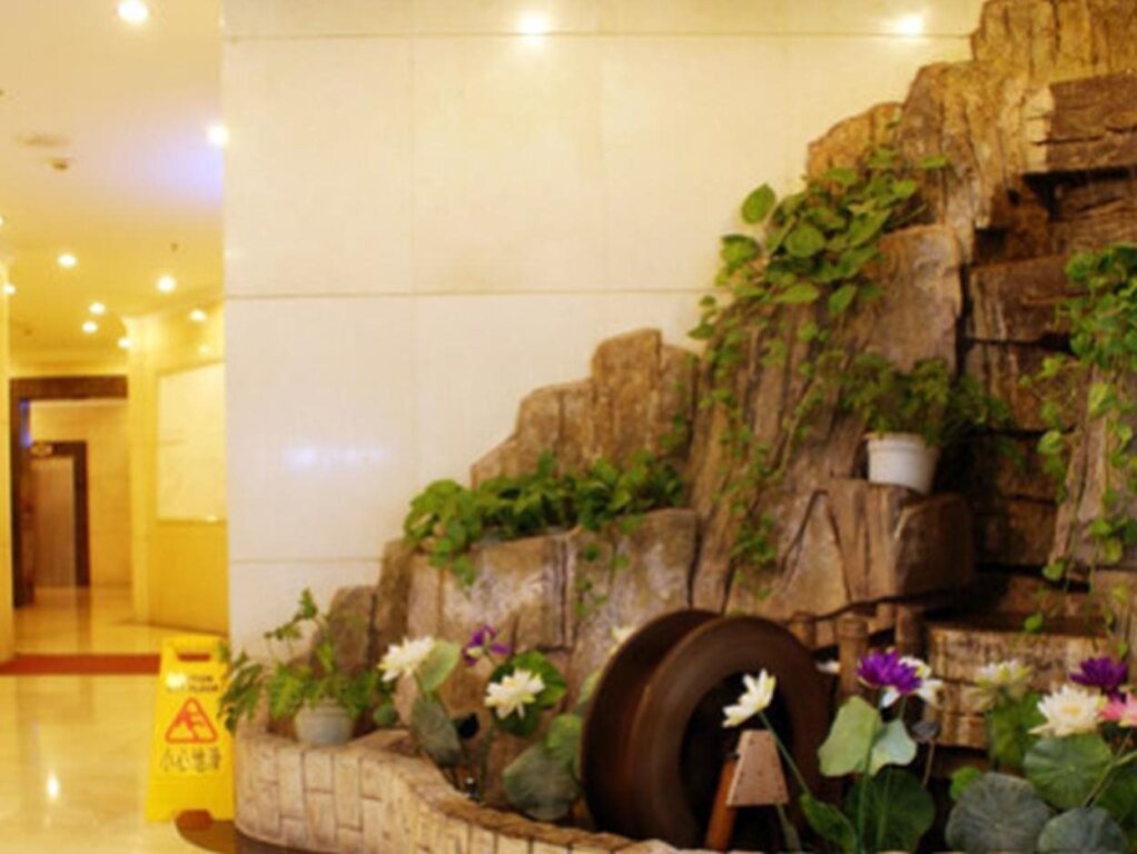 Шэньчжэнь: Vienna Hotel Shenzhen Haiwan