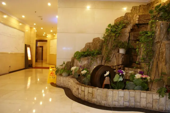 Шэньчжэнь: Vienna Hotel Shenzhen Haiwan