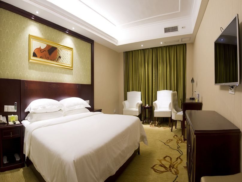 Гуйлинь: Vienna Hotel Guangxi Guilin North High-Speed Railway Station