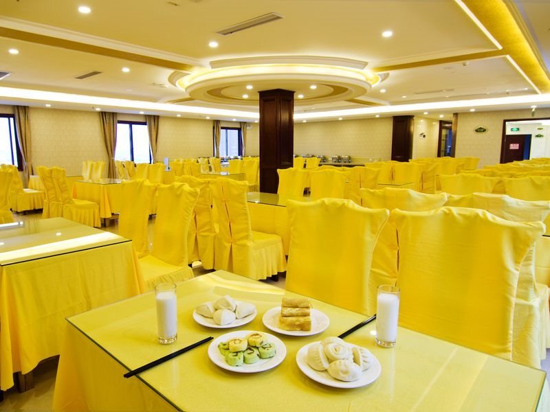 Гуйлинь: Vienna Hotel Guangxi Guilin North High-Speed Railway Station