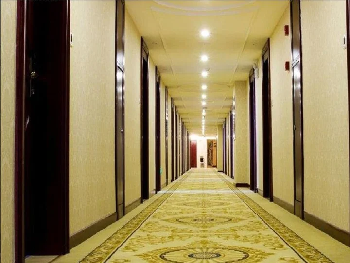 Гуйлинь: Vienna Hotel Guangxi Guilin North High-Speed Railway Station