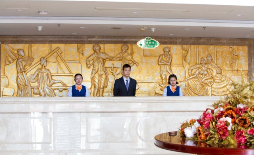 Цзясинь: Vienna Hotel Zhejiang Haining Yancang Branch
