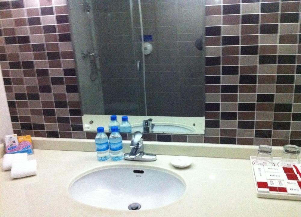 Шиянь: 十堰车城宾馆