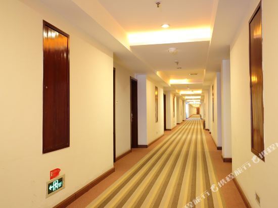 Zhongshan Jinyi Hotel (City Rail Xiaolan Station) — фото 6