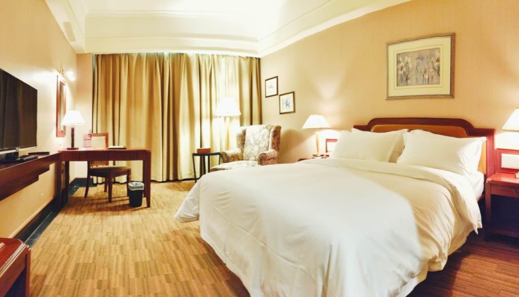 Чжуншань: Zhongshan Sunshine Business Hotel