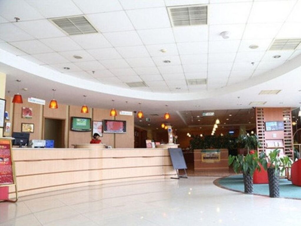 Ibis Hotel Zhongshan Huangpu — фото 1
