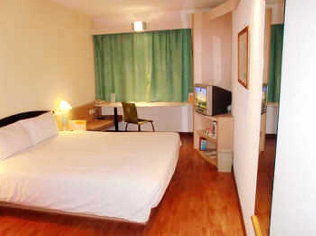 Ibis Hotel Zhongshan Huangpu — фото 5