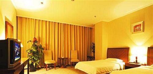 Даньдун: Dandong Puli Hotel
