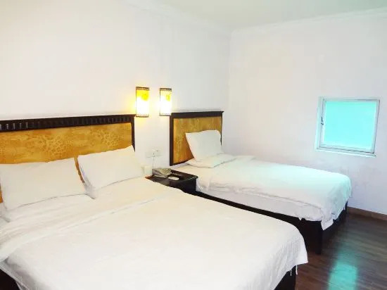 Чжуншань: Junjue Hotel
