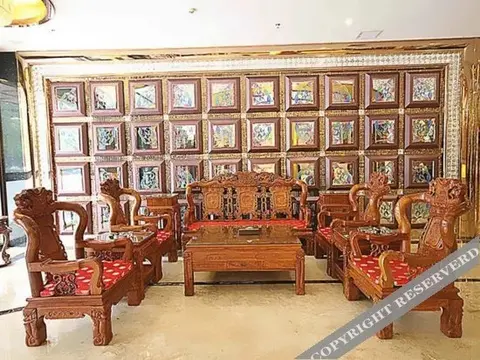 Чжуншань: Zhongshan Haolong Business Hotel