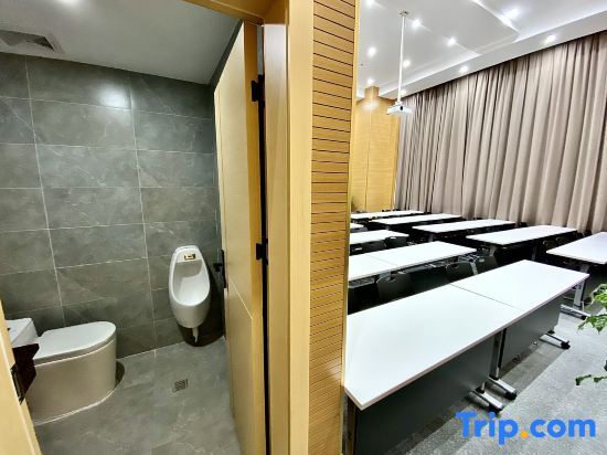 Цзинчжоу: Victoria Business Hotel