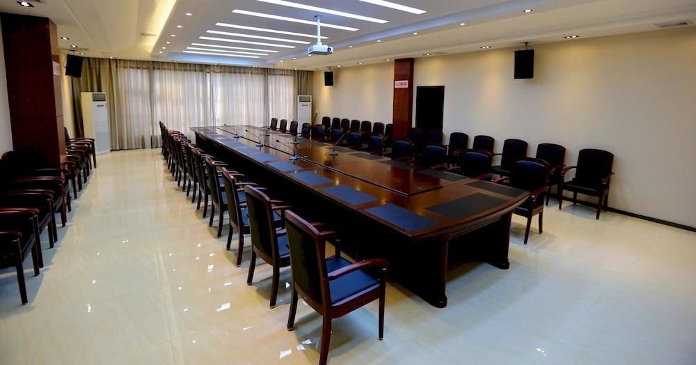 Вэйнань: Jingyuan Hotel - Huayin