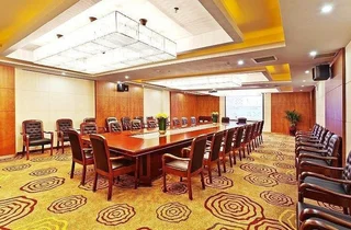 Синьян: Xinyang East Earl Hotel