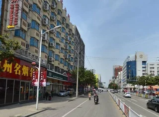 Синьян: Xinyang East Earl Hotel
