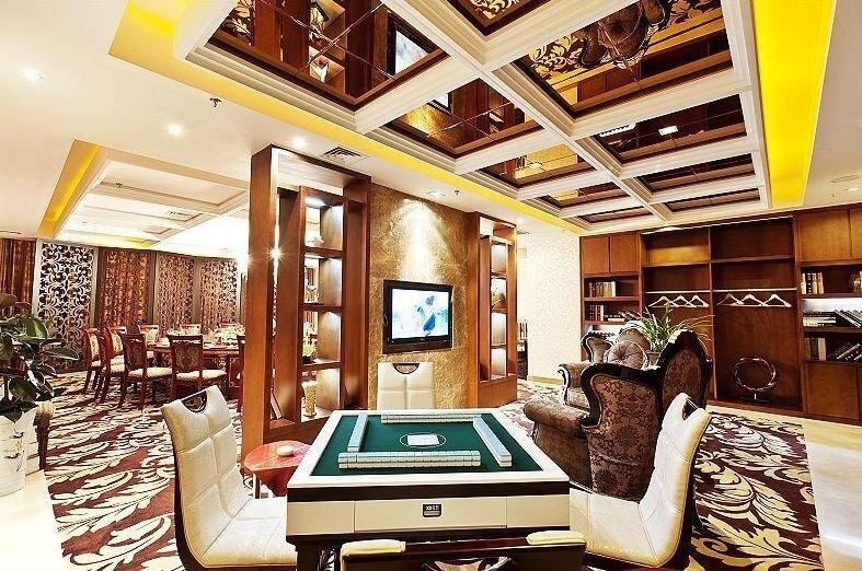 Синьян: Xinyang East Earl Hotel