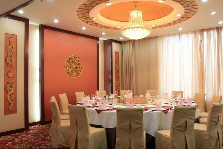 Синьян: Shihe Hotel Xinyang