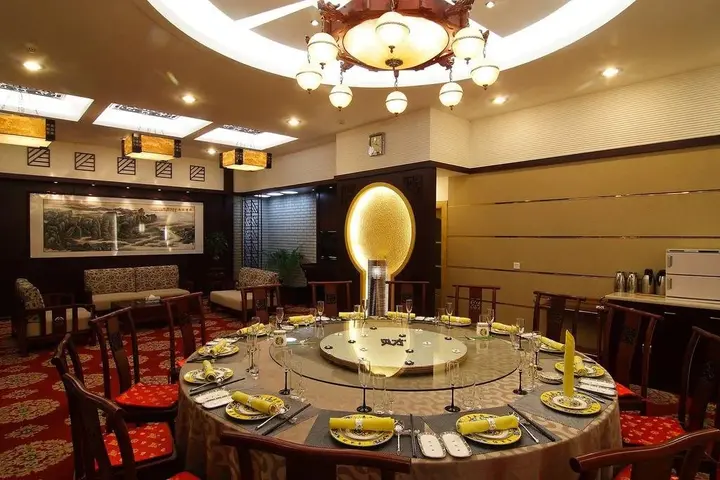 Синьян: Shihe Hotel Xinyang